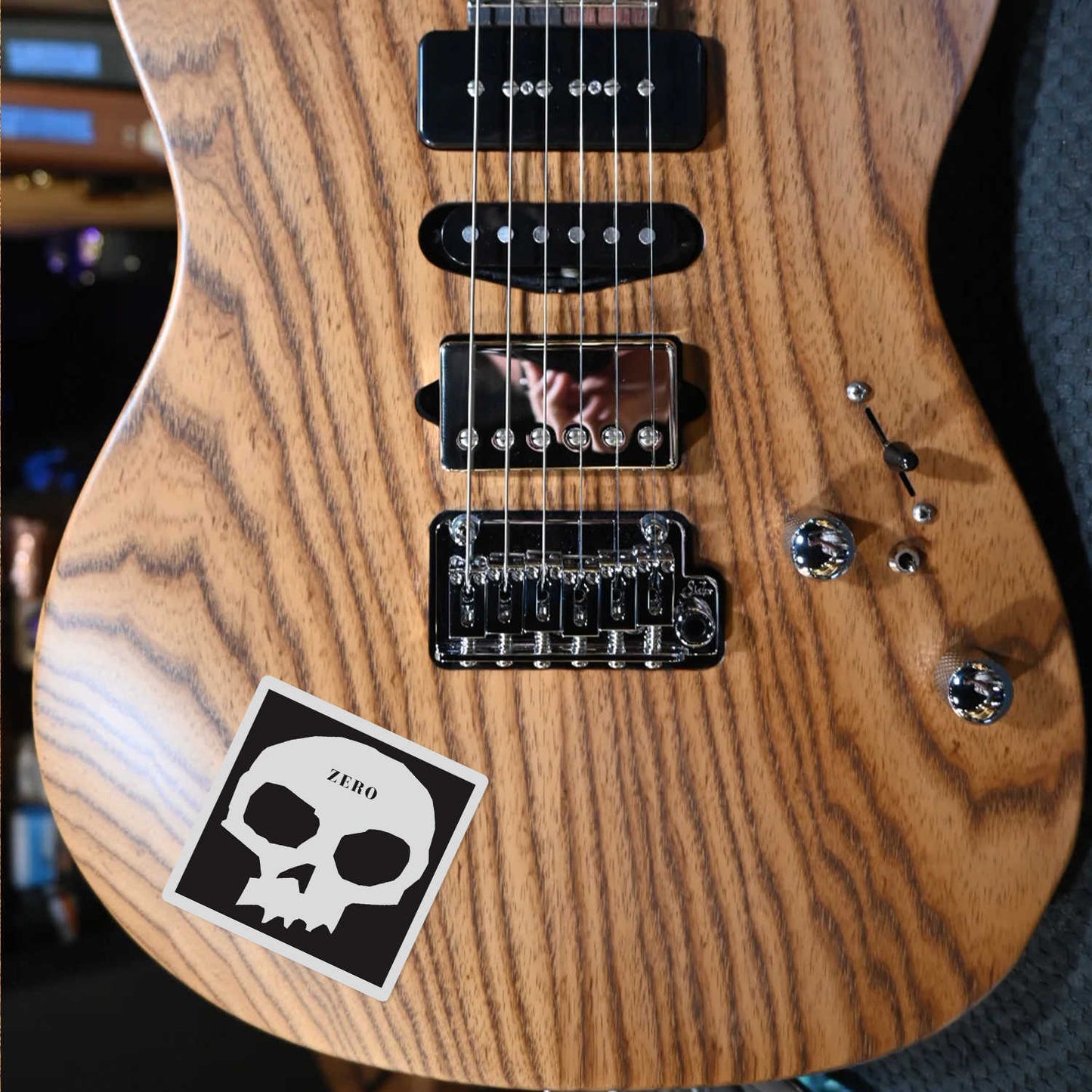 Zero Skateboard Logo Vinyl Decal Sticker – Waterproof & UV Resistant